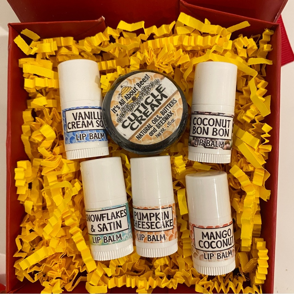 lip balm and cuticle creme gift set